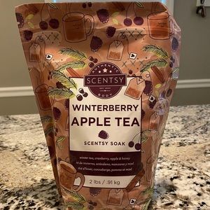 Scentsy Winterberry Apple Tea Soak